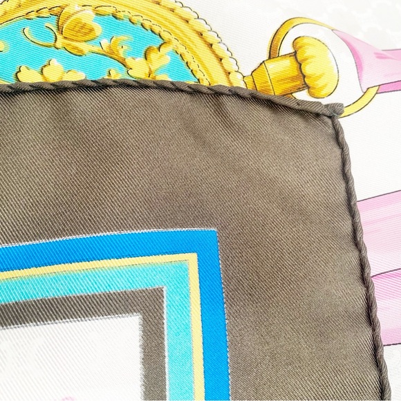 CELINE Paris Carre 90 100% Silk Medallion Ornament Print Square Scarf - Picture 8 of 8